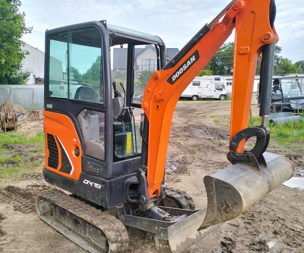 Doosan DX19 - Escavadora de rastos: foto 2 Doosan DX19 - Escavadora de rastos: foto 2