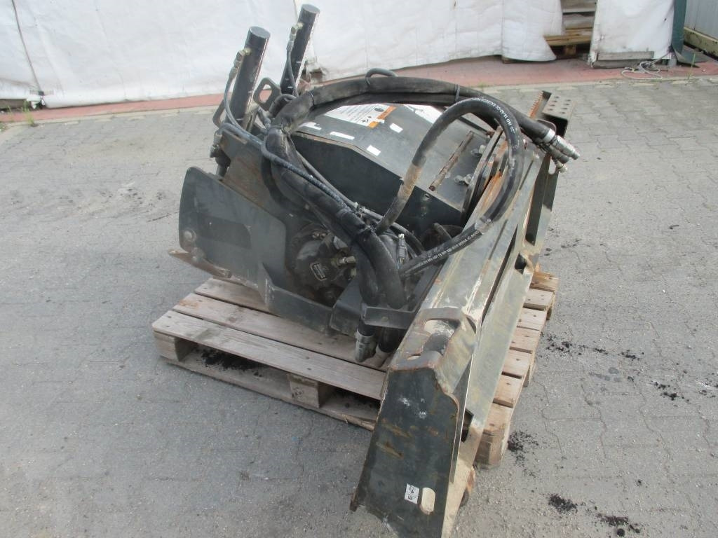 Bobcat 18 PLA - Escrêiper: foto 2 Bobcat 18 PLA - Escrêiper: foto 2