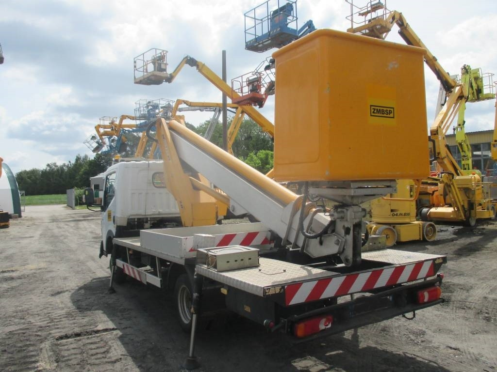 Multitel MT 202 DS - Caminhão com plataforma aérea: foto 5 Multitel MT 202 DS - Caminhão com plataforma aérea: foto 5