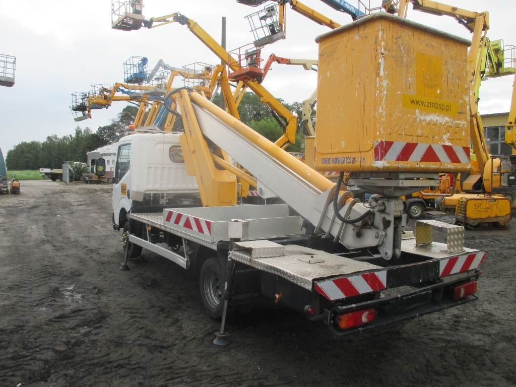 Multitel MT 202 - Caminhão com plataforma aérea: foto 5 Multitel MT 202 - Caminhão com plataforma aérea: foto 5