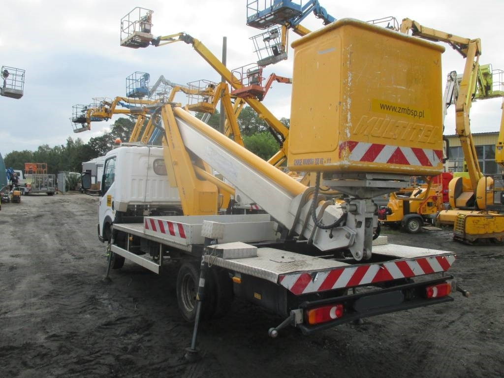 Multitel MT 202 - Caminhão com plataforma aérea: foto 5 Multitel MT 202 - Caminhão com plataforma aérea: foto 5