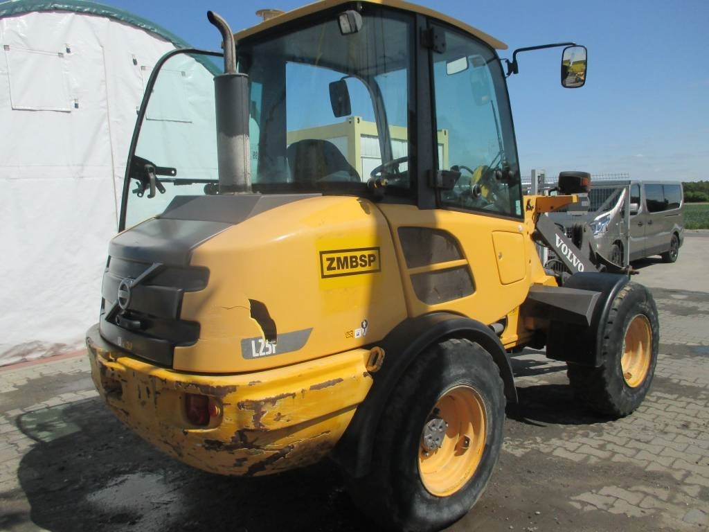 Volvo L 25 F - Carregadeira de rodas: foto 2 Volvo L 25 F - Carregadeira de rodas: foto 2