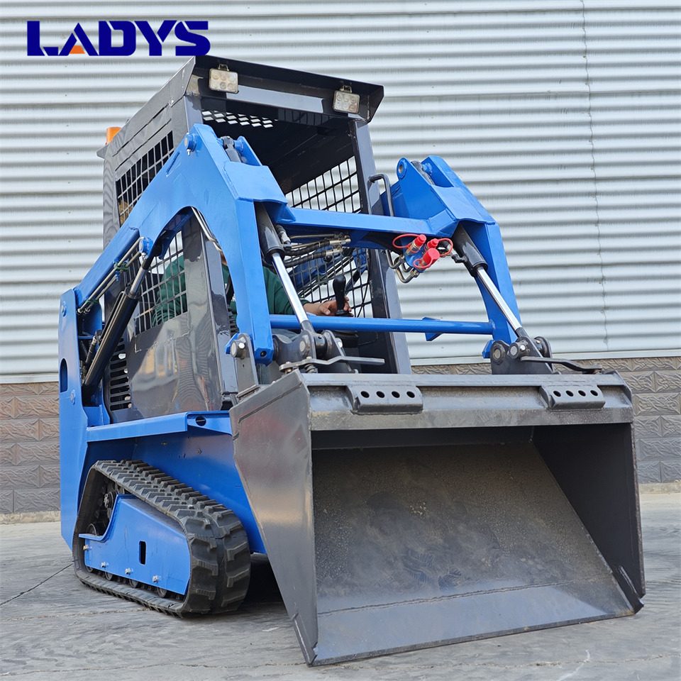 LADYS LA670 Skid Steer Euro 5/Epa Engine Kubota Mini Small Skid Steer Loader For Sale - Mini carregadeira: foto 1 LADYS LA670 Skid Steer Euro 5/Epa Engine Kubota Mini Small Skid Steer Loader For Sale - Mini carregadeira: foto 1