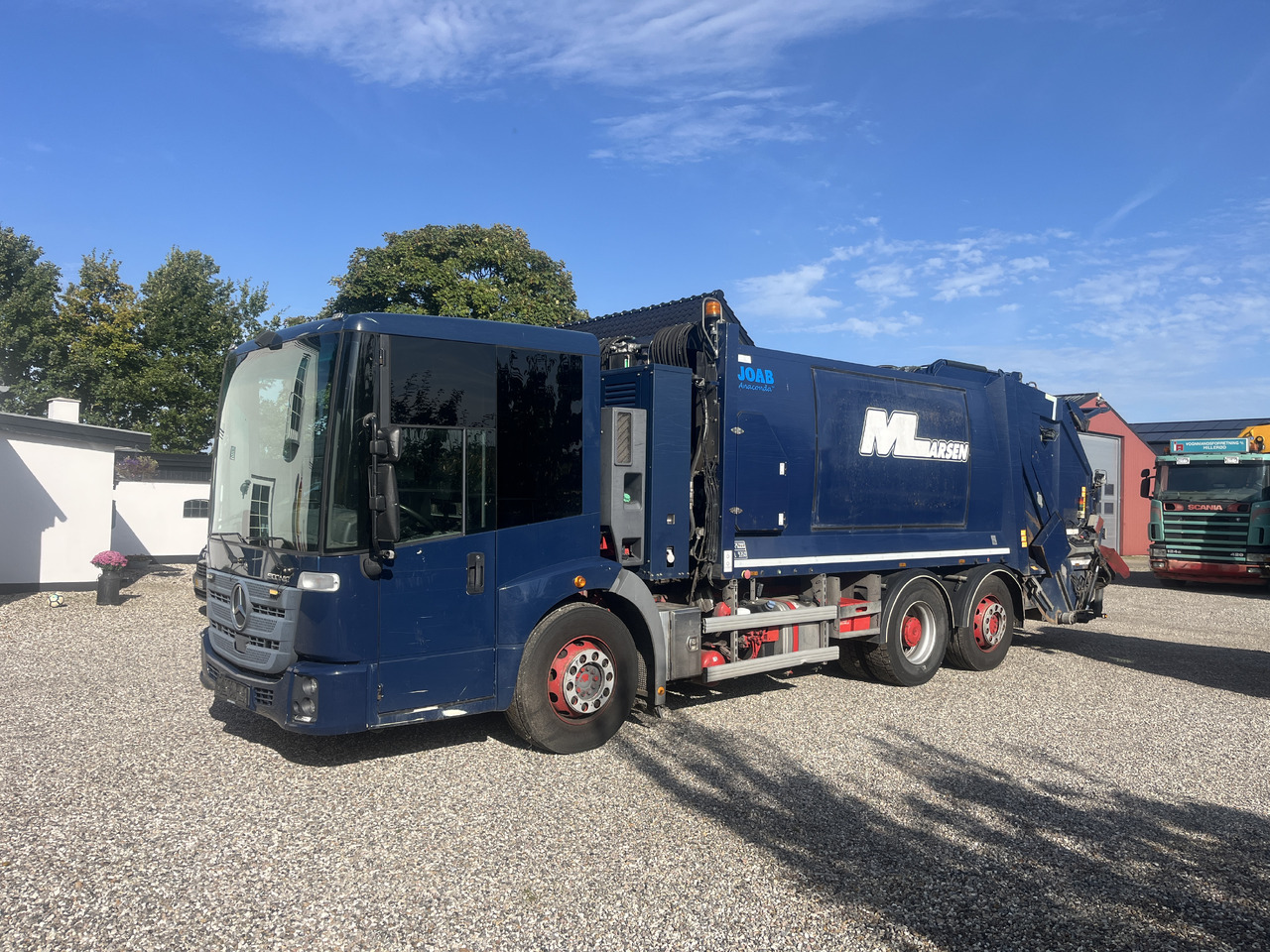 MERCEDES-BENZ 2630 2 camber - Caminhão de lixo: foto 1 MERCEDES-BENZ 2630 2 camber - Caminhão de lixo: foto 1