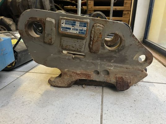 Attache rapide hydraulique Arden qa20 - qa21 - Acoplamento rápido: foto 1 Attache rapide hydraulique Arden qa20 - qa21 - Acoplamento rápido: foto 1