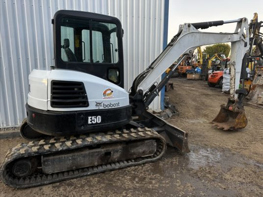 Bobcat E50 à 24900 € HT - Mini escavadeira: foto 1 Bobcat E50 à 24900 € HT - Mini escavadeira: foto 1