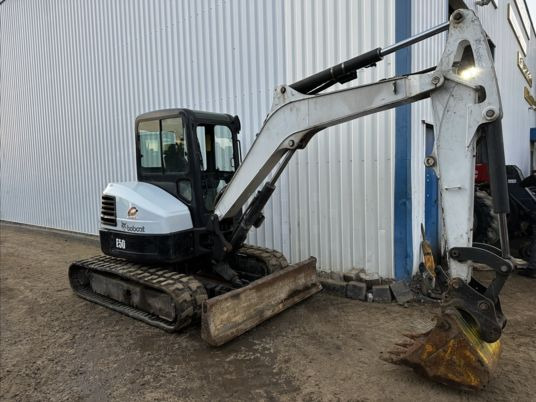 Bobcat E50 à 24900 € HT - Mini escavadeira: foto 3 Bobcat E50 à 24900 € HT - Mini escavadeira: foto 3