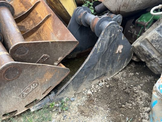 Godet Morin M4 - Balde escavadora: foto 1 Godet Morin M4 - Balde escavadora: foto 1