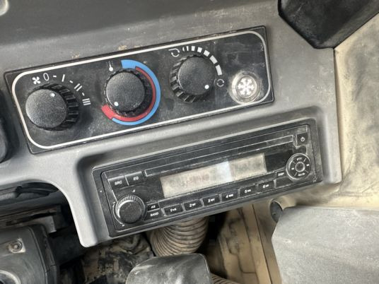 Mini escavadeira JCB 48Z-1 CLIM à 32900 € HT: foto 10