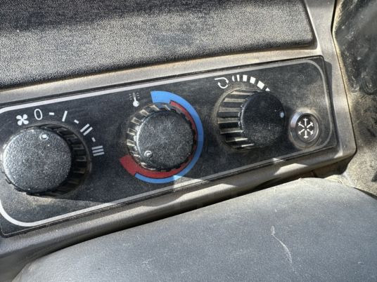 Escavadora de rastos JCB 85Z-1 à 37500 Euros HT: foto 6