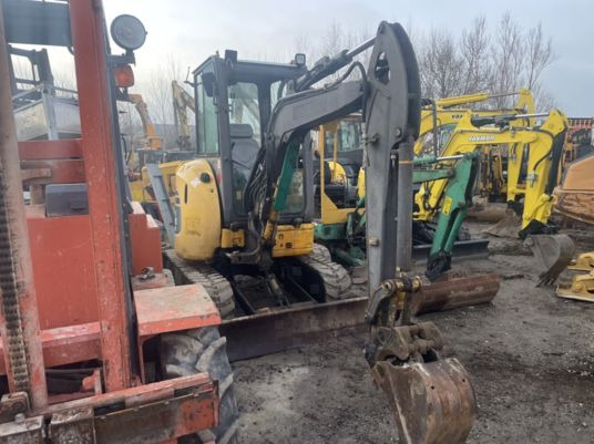 Komatsu PC26MR-3 - Mini escavadeira: foto 4 Komatsu PC26MR-3 - Mini escavadeira: foto 4