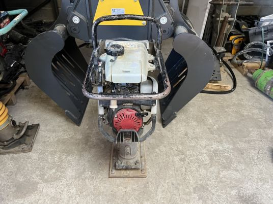 Mikasa MTX-60E - Compactadora de percussão: foto 3 Mikasa MTX-60E - Compactadora de percussão: foto 3