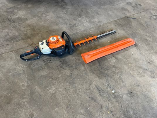 Taille haies thermique STIHL HS 82 R - Equipamentos para jardinagem: foto 3 Taille haies thermique STIHL HS 82 R - Equipamentos para jardinagem: foto 3