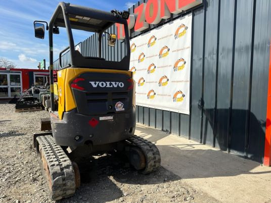 Volvo ECR25D à 23900 euros HT - Mini escavadeira: foto 2 Volvo ECR25D à 23900 euros HT - Mini escavadeira: foto 2