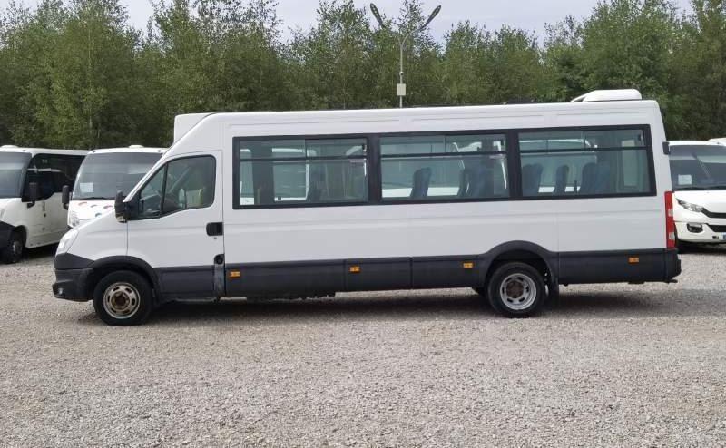 Iveco Daily 23 *NOWY SILNIK* 2 SZTUKI*, klima, winda - Ônibus suburbano: foto 5 Iveco Daily 23 *NOWY SILNIK* 2 SZTUKI*, klima, winda - Ônibus suburbano: foto 5