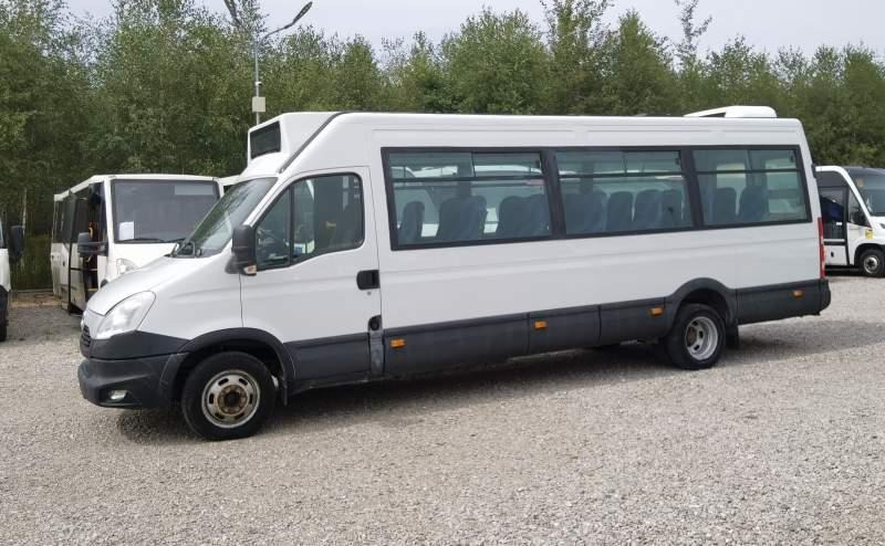 Iveco Daily 23 *NOWY SILNIK* 2 SZTUKI*, klima, winda - Ônibus suburbano: foto 4 Iveco Daily 23 *NOWY SILNIK* 2 SZTUKI*, klima, winda - Ônibus suburbano: foto 4