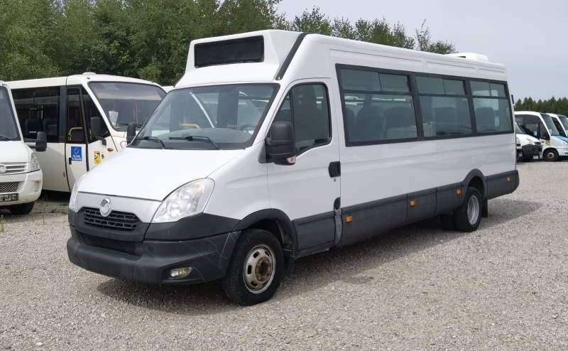 Iveco Daily 23 *NOWY SILNIK* 2 SZTUKI*, klima, winda - Ônibus suburbano: foto 3 Iveco Daily 23 *NOWY SILNIK* 2 SZTUKI*, klima, winda - Ônibus suburbano: foto 3