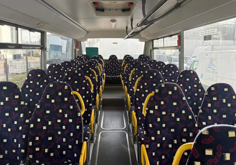 Mercedes-Benz Intouro 12 m crossway recreo, - Ônibus suburbano: foto 2 Mercedes-Benz Intouro 12 m crossway recreo, - Ônibus suburbano: foto 2