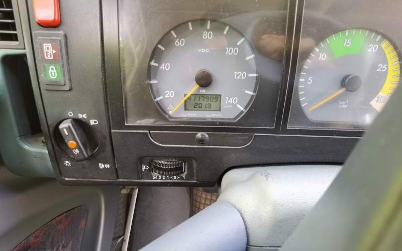 Mercedes-Benz Vario 814D 38 - Ônibus suburbano: foto 5 Mercedes-Benz Vario 814D 38 - Ônibus suburbano: foto 5