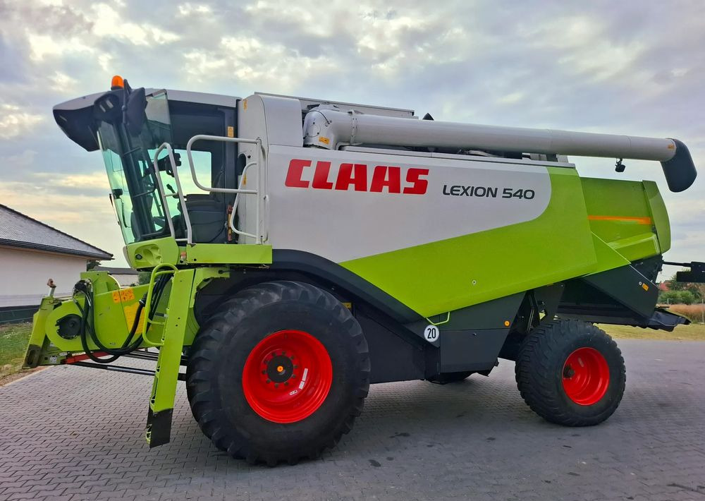 Claas Lexion 540 heder 6.6 m, Nie Malowany, Stan Bardzo Dobry - Ceifeira debulhadora: foto 2 Claas Lexion 540 heder 6.6 m, Nie Malowany, Stan Bardzo Dobry - Ceifeira debulhadora: foto 2