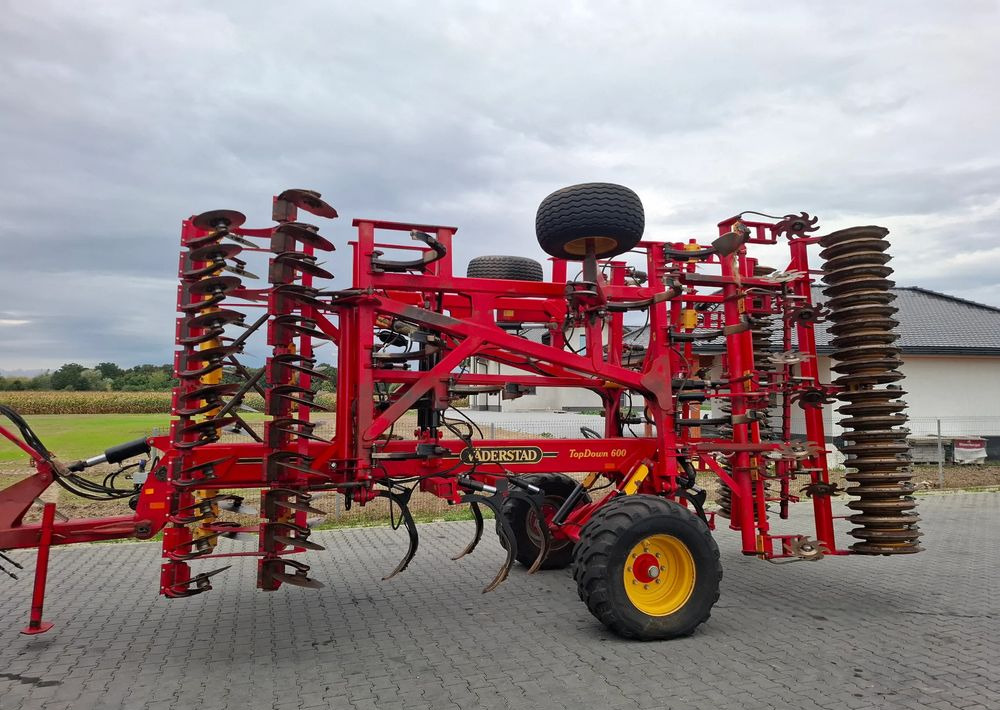 Väderstad TOPDOWN 600 2015 Rok, Nie Malowany , Stan Bardzo Dobry - Maquina para lavrar a terra: foto 1 Väderstad TOPDOWN 600 2015 Rok, Nie Malowany , Stan Bardzo Dobry - Maquina para lavrar a terra: foto 1