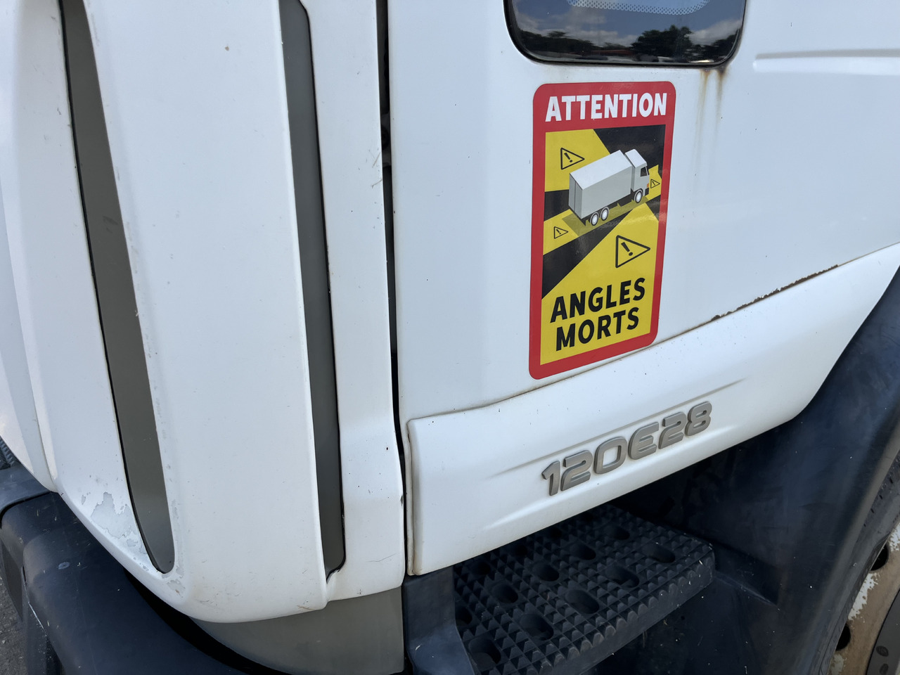 IVECO Eurocargo 120e28 - Caminhão furgão: foto 4 IVECO Eurocargo 120e28 - Caminhão furgão: foto 4