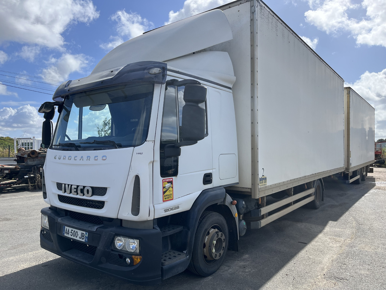 IVECO Eurocargo 120e28 - Caminhão furgão: foto 1 IVECO Eurocargo 120e28 - Caminhão furgão: foto 1
