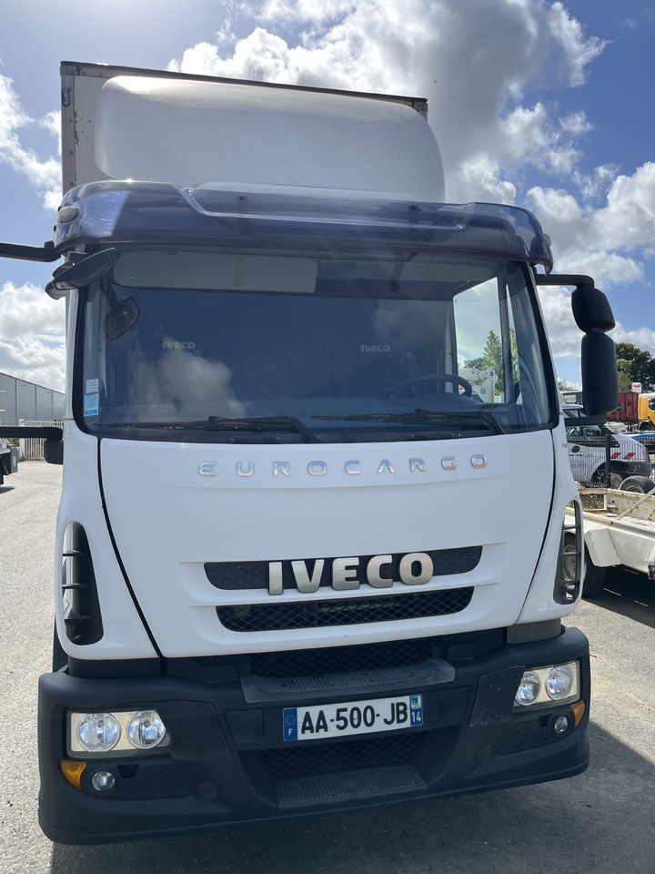 IVECO Eurocargo 120e28 - Caminhão furgão: foto 2 IVECO Eurocargo 120e28 - Caminhão furgão: foto 2
