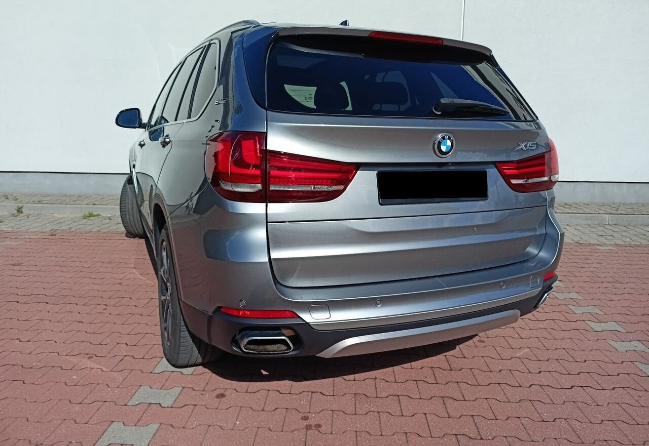 BMW X5 - SUV: foto 4 BMW X5 - SUV: foto 4