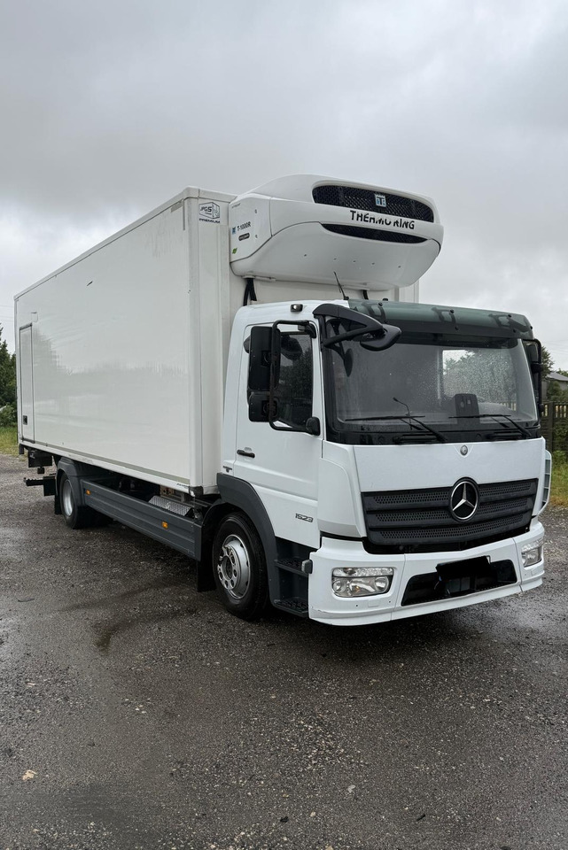 MERCEDES-BENZ ATEGO 1523 - Caminhão frigorífico: foto 4 MERCEDES-BENZ ATEGO 1523 - Caminhão frigorífico: foto 4