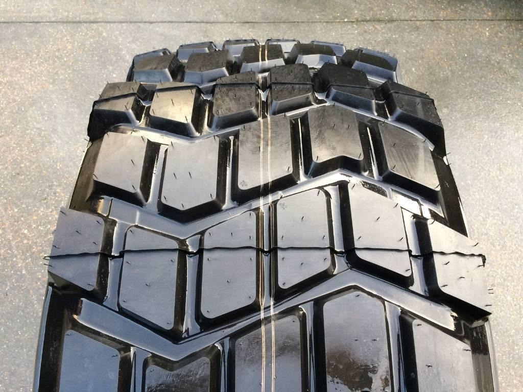 Michelin 525/65R20.5 XS - NEW - Pneu de Máquina agrícola: foto 2 Michelin 525/65R20.5 XS - NEW - Pneu de Máquina agrícola: foto 2