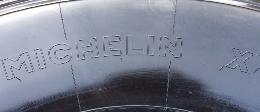 Michelin 525/65R20.5 XS - USED NN 95% - Pneu de Máquina agrícola: foto 4 Michelin 525/65R20.5 XS - USED NN 95% - Pneu de Máquina agrícola: foto 4