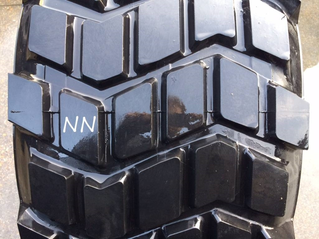 Michelin 525/65R20.5 XS - USED NN 95% - Pneu de Máquina agrícola: foto 3 Michelin 525/65R20.5 XS - USED NN 95% - Pneu de Máquina agrícola: foto 3