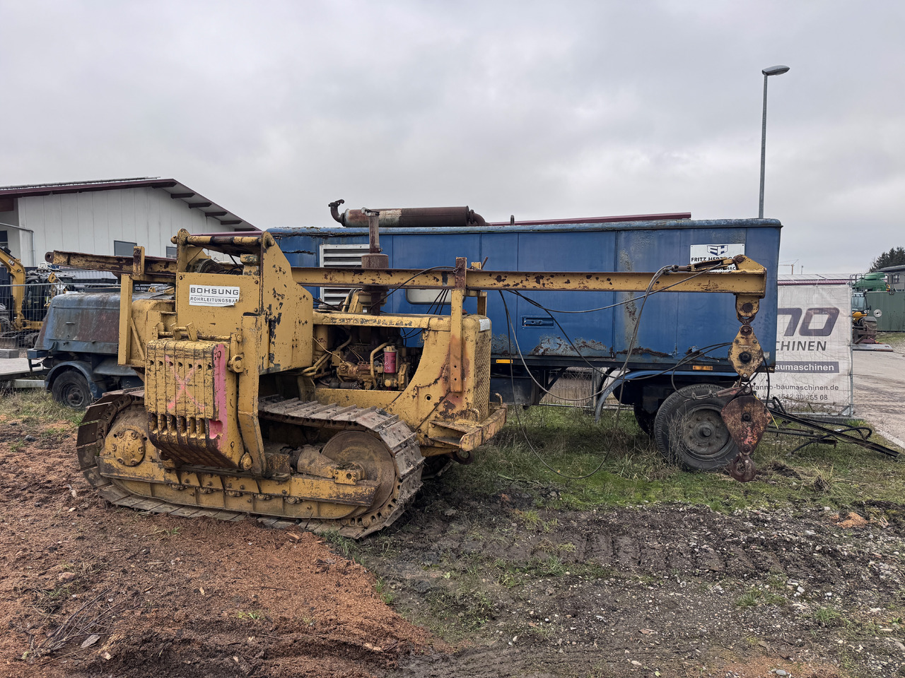 CATERPILLAR D 4 B - Colocar tubos: foto 1 CATERPILLAR D 4 B - Colocar tubos: foto 1