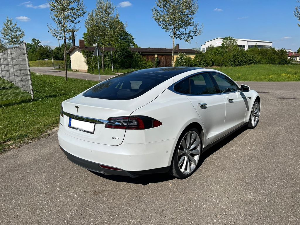 Tesla Model S 85D No free SC - Sedã: foto 4 Tesla Model S 85D No free SC - Sedã: foto 4