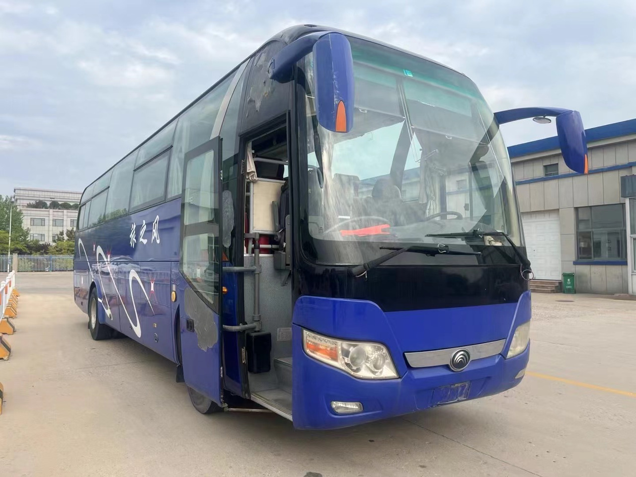 YUTONG ZK6110 - Autocarro: foto 1 YUTONG ZK6110 - Autocarro: foto 1