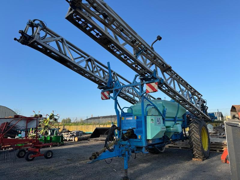 BERTHOUD MAXXOR 40 - Pulverizador de arrastar: foto 1 BERTHOUD MAXXOR 40 - Pulverizador de arrastar: foto 1