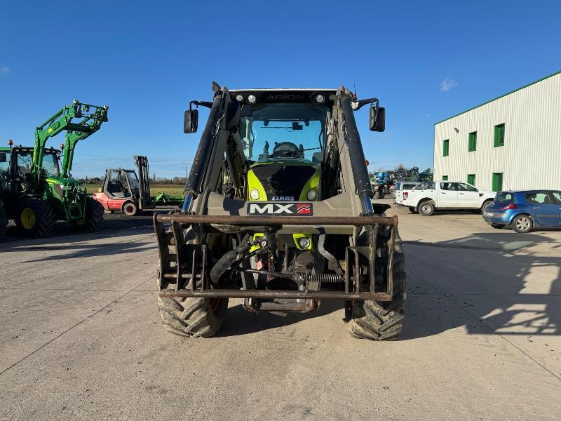 CLAAS ARION 520 - Trator: foto 2 CLAAS ARION 520 - Trator: foto 2