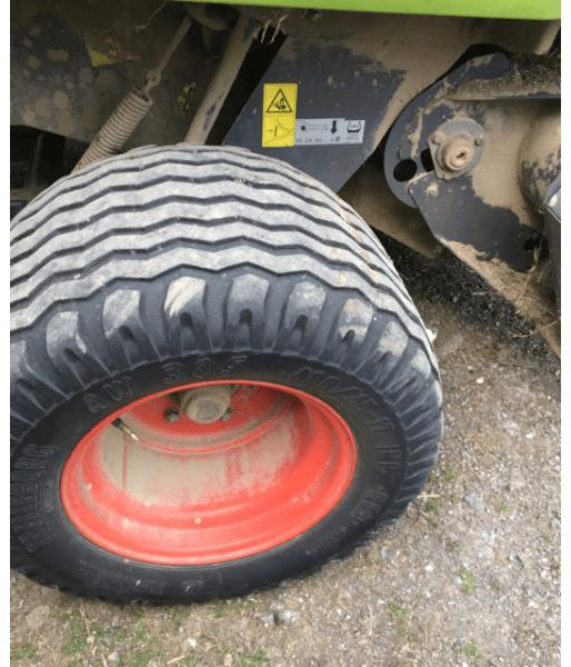 Enfardadeira de fardos redondos CLAAS VARIANT 380: foto 7 Enfardadeira de fardos redondos CLAAS VARIANT 380: foto 7