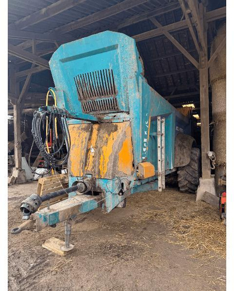 ROLLAND ROLLFORCE 5517 - Espalhador de estrume: foto 1 ROLLAND ROLLFORCE 5517 - Espalhador de estrume: foto 1