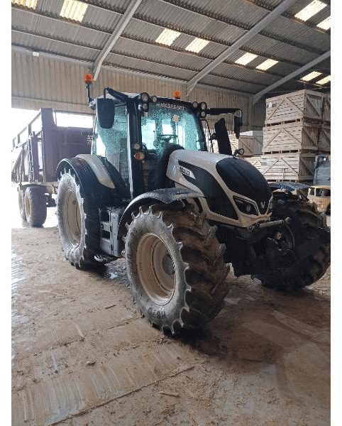 VALTRA N174 DIRECT - Trator: foto 2 VALTRA N174 DIRECT - Trator: foto 2