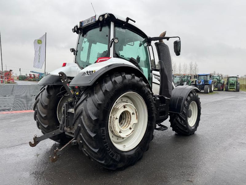 VALTRA T214 DIRECT - Trator: foto 5 VALTRA T214 DIRECT - Trator: foto 5