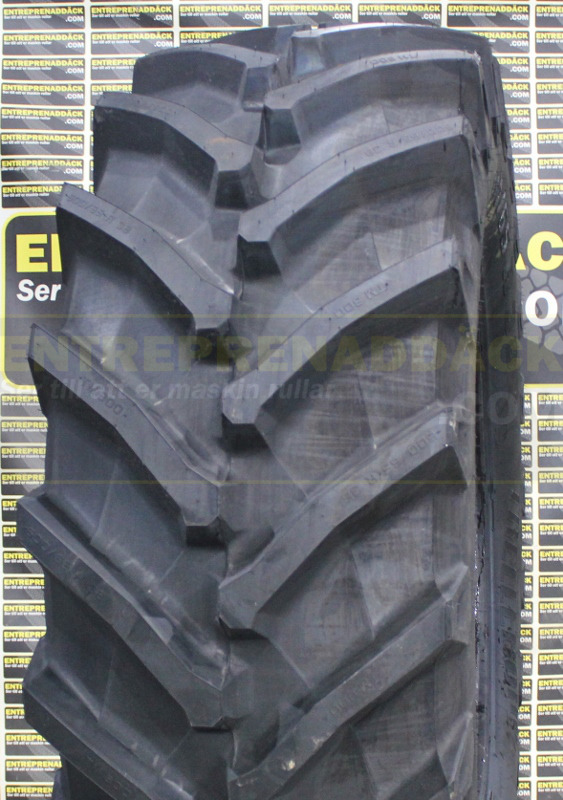 Trelleborg TM 800 600/65R38: Radial Tires for Modern Agricultural Tractors - Pneu de Trator: foto 1 Trelleborg TM 800 600/65R38: Radial Tires for Modern Agricultural Tractors - Pneu de Trator: foto 1