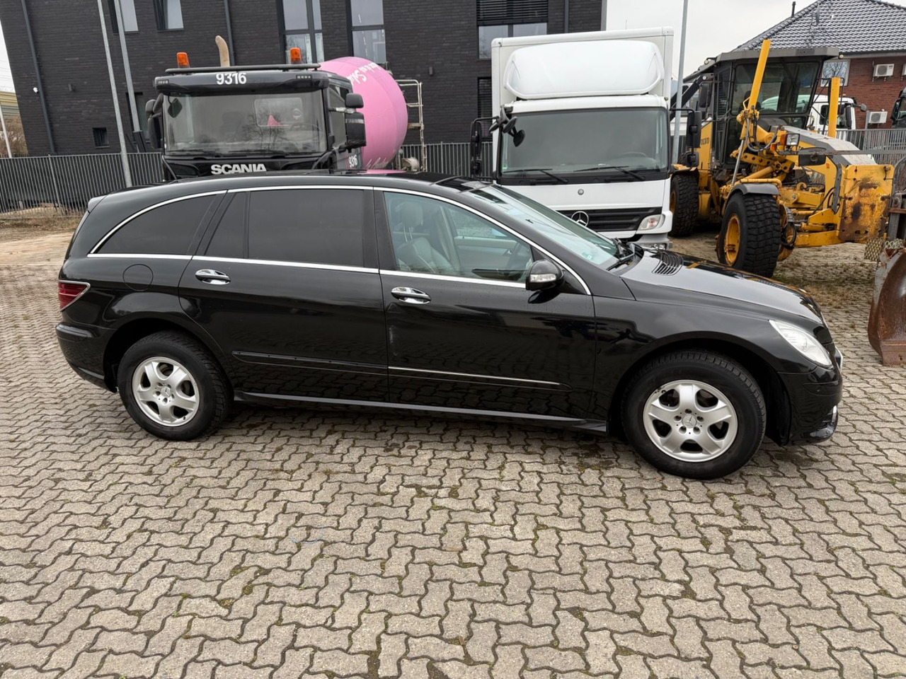 Mercedes-Benz R - SUV: foto 4 Mercedes-Benz R - SUV: foto 4