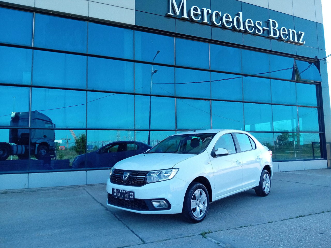 Dacia Logan 1.5 dCi, TOP ! - Sedã: foto 1 Dacia Logan 1.5 dCi, TOP ! - Sedã: foto 1