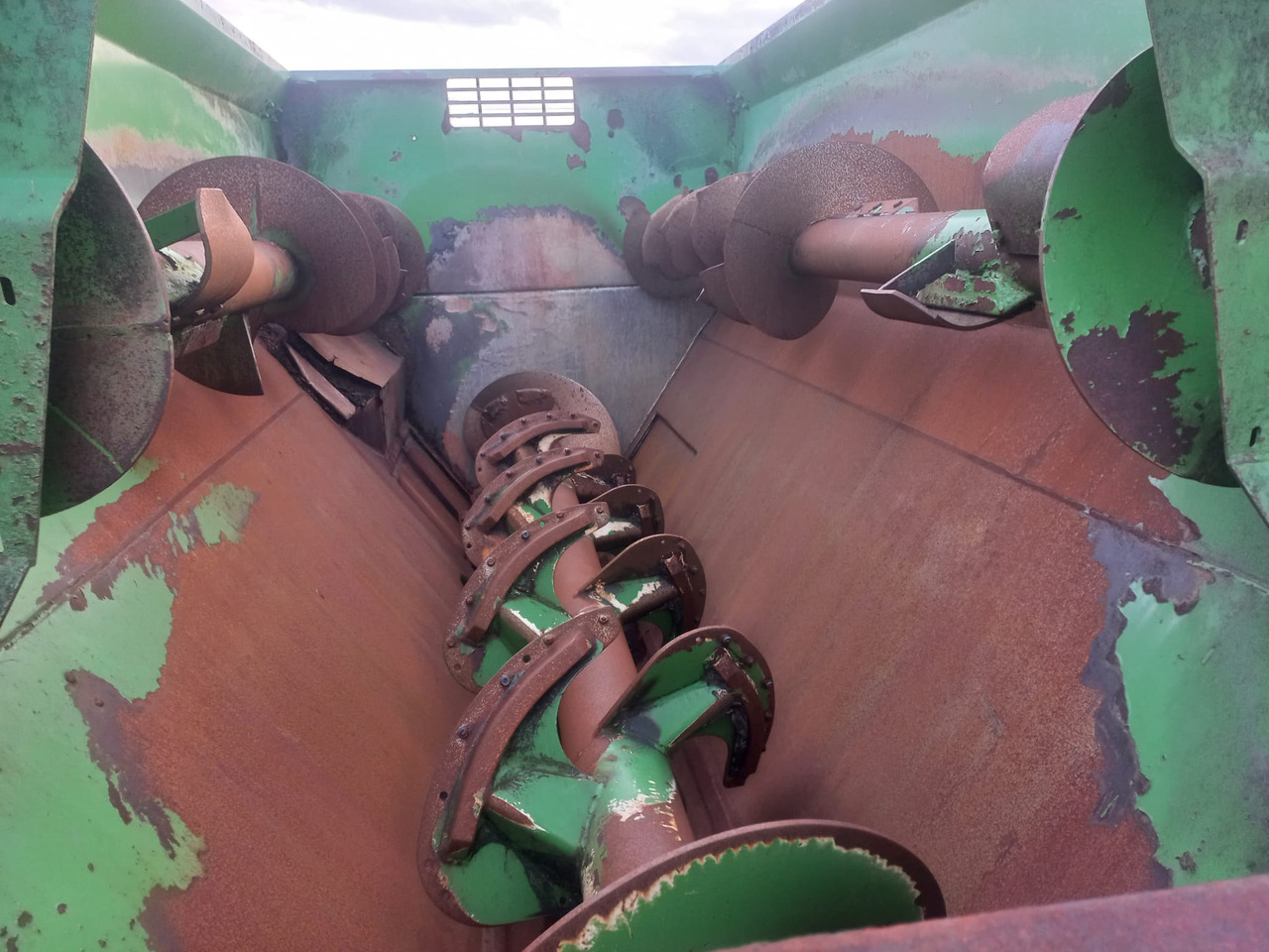 FARESIN TMR 1200 TEHNOLOGICAL TRAILER - Misturadora Alimentadora: foto 3 FARESIN TMR 1200 TEHNOLOGICAL TRAILER - Misturadora Alimentadora: foto 3