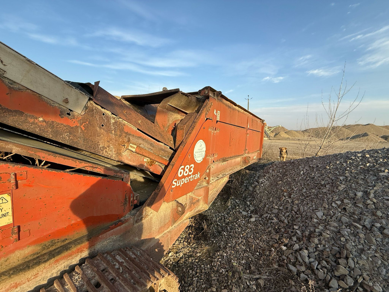 FINLAY 683 SUPERTRAK MOBILE SORTING STATION - Peneira vibratória: foto 2 FINLAY 683 SUPERTRAK MOBILE SORTING STATION - Peneira vibratória: foto 2
