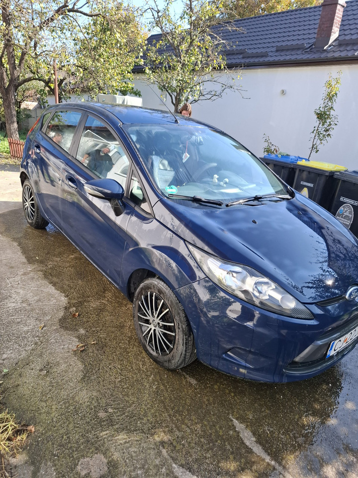 Ford Fiesta - Sedã: foto 1 Ford Fiesta - Sedã: foto 1