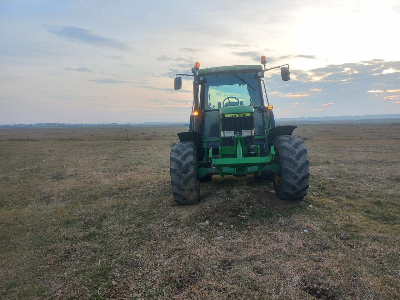 JOHN DEERE 6600 TRACTOR - Trator: foto 5 JOHN DEERE 6600 TRACTOR - Trator: foto 5