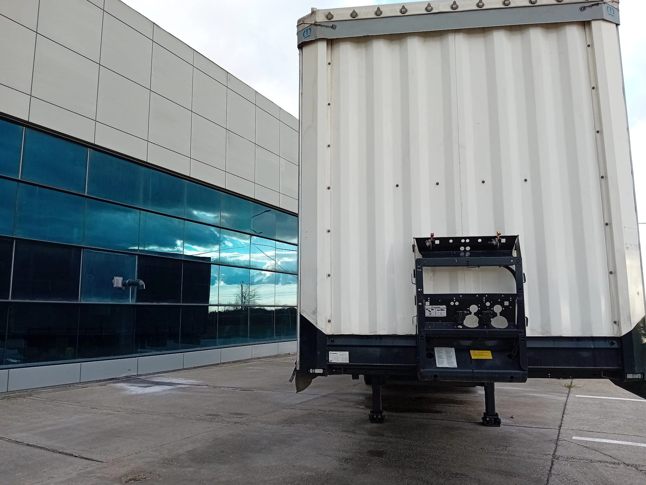 Krone Sliding Tarpaulin Semi-trailer Standard, TOP ! - Semi-reboque de lona: foto 4 Krone Sliding Tarpaulin Semi-trailer Standard, TOP ! - Semi-reboque de lona: foto 4